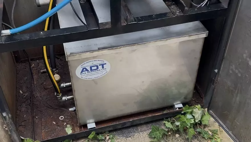 New stainless steel inlet water tank installed on a cold pressure washer system at a food factory in Mansfield. Replaced a deformed plastic tank to handle hot water feed, reduce condensation, and improve overall system reliability and hygiene.